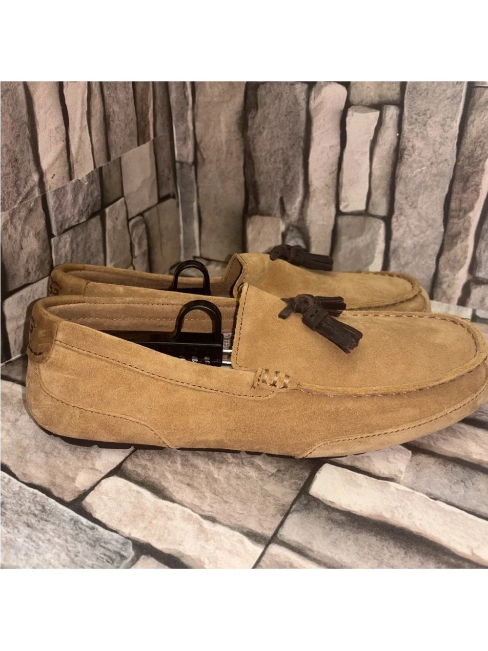 New UGG Boylan tassel loafer moccasins in a chestnut suede Sz 10